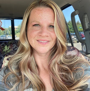 Meet your Posher, Carrie